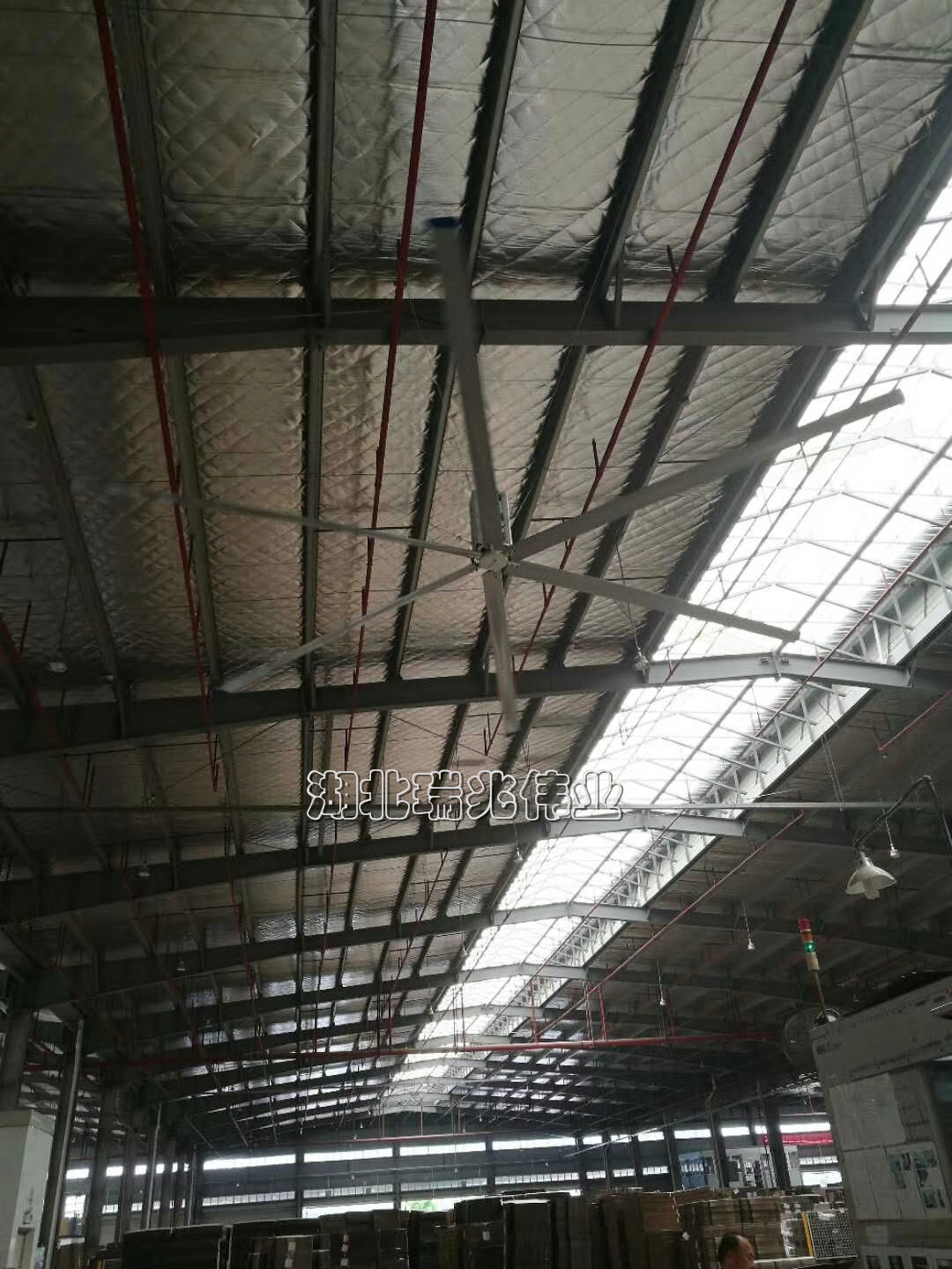 工業(yè)大風扇通風降溫工程分析